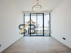 Pool View Studio | Oxford Gardens | Balcony