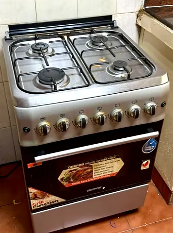 Geepas 4-Burner Gas Cooker with Oven - Good Working Condition