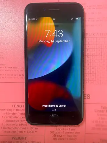 iPhone 7- 64GB - Black (Good working condition)