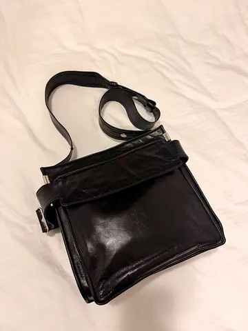 Burberry Leather Trench tote bag new