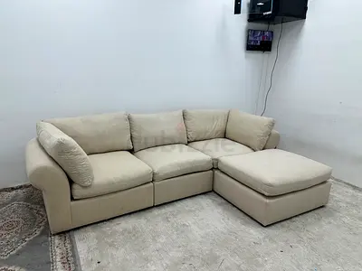 Like new condition pottery barn sofa