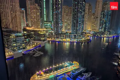 Stunning marina view apt, walking distance to tram