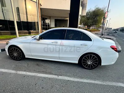 2015 Mercedes-Benz C200 GCC | Red Leather | Well Maintained