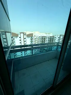 BIG 1BHK | BALCONY | CLOSED KITCHEN | EASY ACCESS | 4 CHEQUES IN DSO