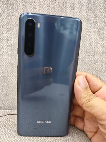 OnePlus Nord 11/128 GB condition — rear view, original back case