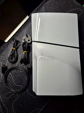 PS5 Slim Disc Edition TDRA 🇦🇪 , with two controllers plus FC25 as a gift 🎁
