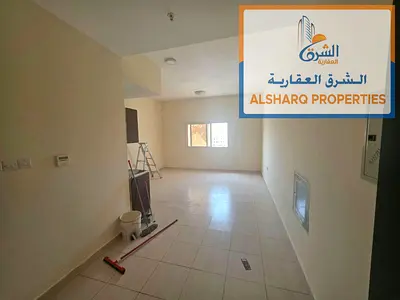 Largest studio in Al Jurf 3: a very spacious studio with central air conditioning, located in a family-friendly building.