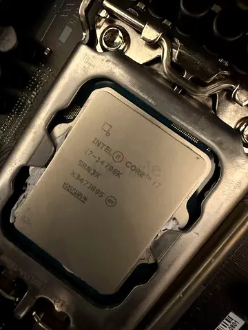 Intel Core i7-14700K Desktop Processor and z790 f rog