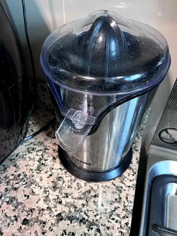 Geepas juicer