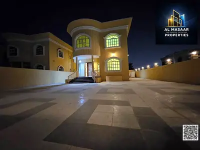 Villa for sale, boasting a strategic location close to all amenities, schools, and shopping centers.