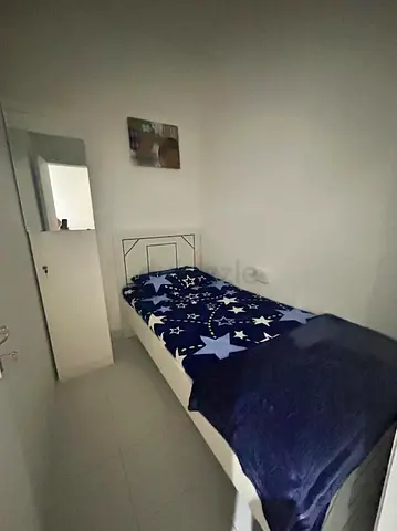 ROOM WITH PARTITION AVAILABLE IN DEIRA MUTEENA NEAR ABUBAKER METRO STATION