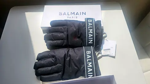 Brand New Balmain Paris Black Winter Gloves – Original Tags