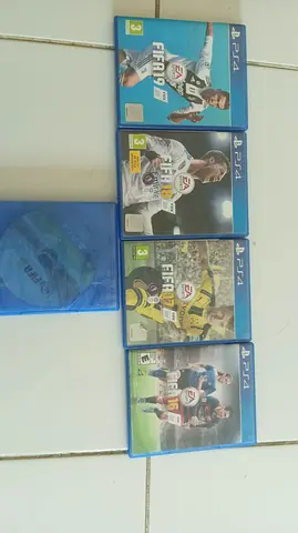 Ps4 fifa games bundle set (URGENT SALE)
