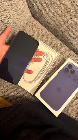 Just opened never used/iPhone 17 pro max Plus 256gb - Blue, Box and Charger Included