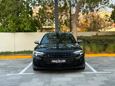 2022 AUDI S8 photo 3