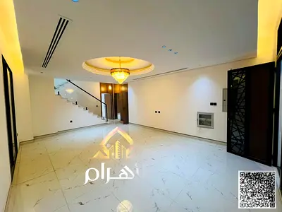 فيلا كورنر فاخرة للبيع في موقع مميز، بتصميم راقٍ ومساحات واسعة وتشطيبات عالية الجودة، شاملة جميع التجهيزات والرسوم، فرصة استثنائية للسكن والاستثمار