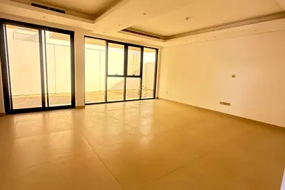 جاهز للسكن | 3 غرف نوم ماستر | كورنر | تملك عرب