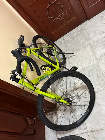 Used neon green single-speed/road bike - good condition