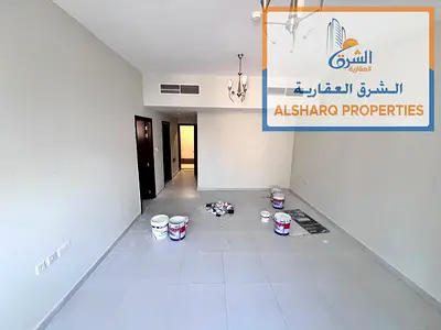 الشقق بأقل الأسعار للإيجار السنوي، شقة غرفة وصالة في منطقة الجرف 3 بعجمان بالقرب من السوق الصيني. تتميز الشقة بغرفة ماستر مع 2 حمام ونظام تكييف وتبريد