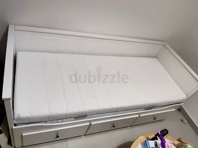 Ikea HEMNES extendable bed with 3 drawers, 2 mattresses