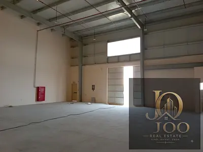 16 | مساحة مرنة لتنظيم المخزون والمعدات | 2,670 قدم² | 10.97 KW