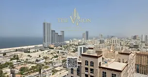 Bedroom Apartment with Living Area – High Floor – City & Partial Sea Views – Includes Parking 