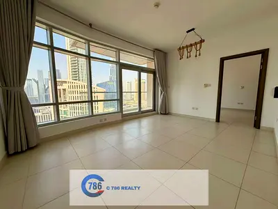 بدون رسوم تبريد | أفضل سعر | قابل للتفاوض بشكل بسيط | غرفة وصالة | بحالة جيدة جدًا | غير مفروشة