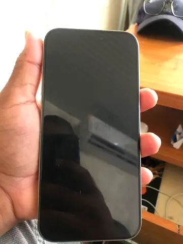 I phone 16 pro max white color 256 gb with original Apple case