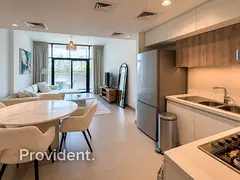Vacant | Spacious Layout | 2 Bathrooms