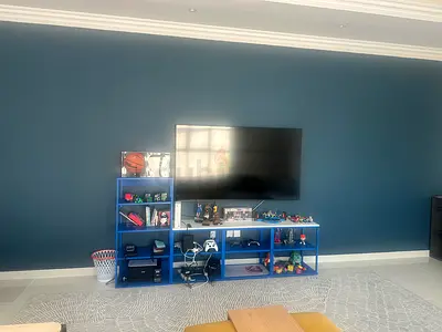Wall shelving unit