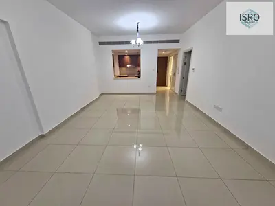 Big layout Elegant 1BR with balcony and semi-closed kitchen