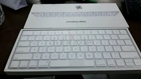 APPLE MAGIC KEYBOARD MLA22LL/A SILVER