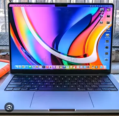 Apple MacBook Pro 14-inch Excellent Condition, UAE