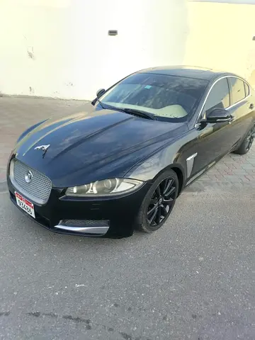 2012 Jaguar XF — фото 4