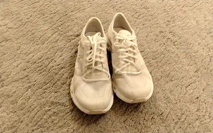 Grey oncloud sneakers