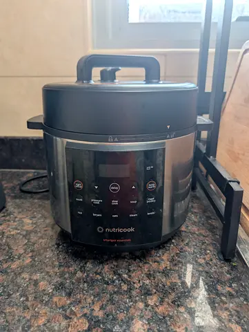 Nutricook Electric Pressure Cooker / Rice Cooker - Good Working Condition
