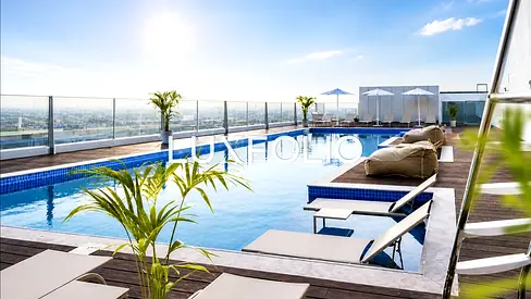Skyline Views | Large Lay-Out | Unfurnished