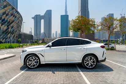 2020 BMW X6 — фото 2