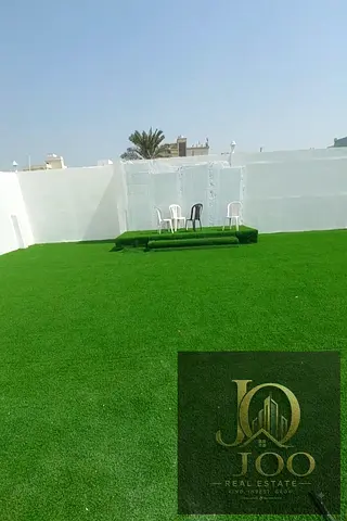 بيت عربي كبير | 6 غرف | حوش واسع | 6 مواقف | فرصة سكنية واستثمارية