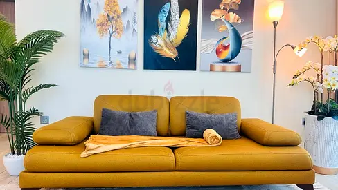 WOW!NO COMMISSION DEAL LAST CHANCE BURJVIEW FULLY FURNISHED WITH DECORE FREE DAYS MULTY CHEQUES