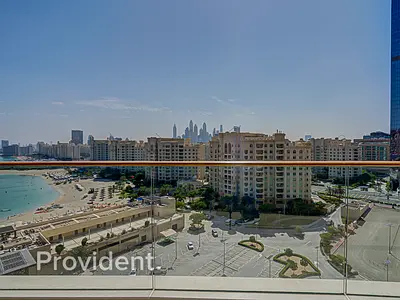 Modern | Spacious | Beach Access | Free Parking