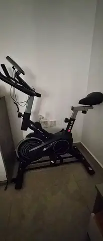 Used indoor spin exercise bike in good condition