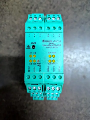 Pepperl+Fuchs VAA-4EA-XF2-ZC/R Safety Relay Module - Used