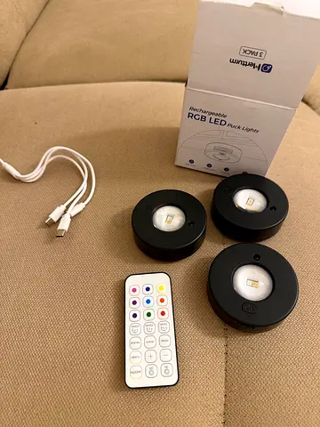 LED rechargeable puck lights
