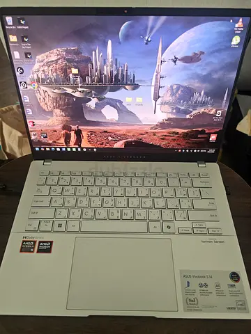 ASUS Vivobook S 14 OLED | Ryzen AI | 32GB RAM | Like New