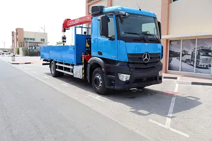 MERCEDES 1830 4X2 TRUCK WITH CRANE 2017