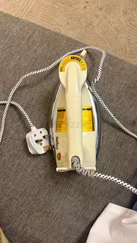 Sanford Heavy Weight Dry Iron – Golden Soleplate – Like New