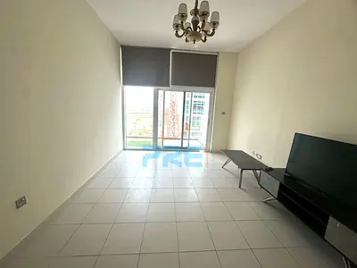 Modern Three Bedroom I Bright and Spacious I Vacant