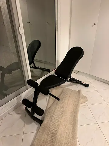 Adjustable weight bench for home gym - good condition