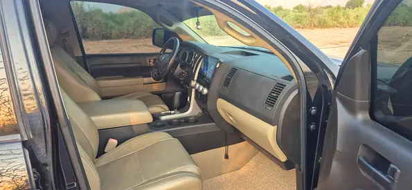 2011 Toyota TUNDRA 照片 4